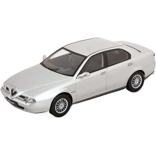 Alfa Romeoアルファロメオ 166 1999 シルバー / TRIPLE9 1/18 ミニカー