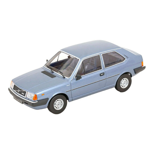 【予約】 Volvoボルボ 343 GLS 1982 ライトブルーメタリック / TRIPLE9 1/18 ミニカー