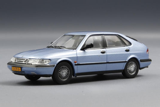 Saab 900 v6 1994 シルバーブルー/ TRIPLE9 1/43 ミニカー