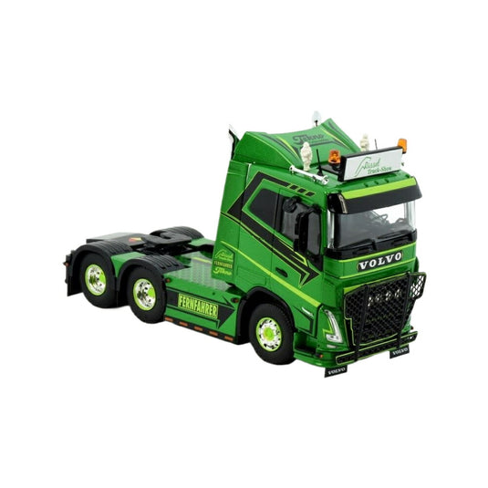 Russel Truckshow Volvo FH05 low roof 6x2 トラクタ　トラック / TEKNO 1/50 建設機械模型 工事車両