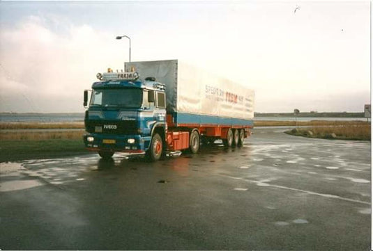 【予約】2026年発売予定 Freja - Aage Hald Iveco Turbostar 3軸 セミトレーラー ブルー / Tekno 1/50 ミニカー トラック模型