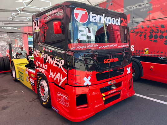【予約】2026年発売予定 Tankpool24 Racing スカニア レーストラック レッド / Tekno 1/50 ミニカー トラック模型
