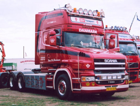 【予約】 Hans Ole Christensen スカニア R Torpedo Topline 6x2 レッド / Tekno 1/50 ミニカー トラック模型