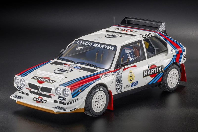 ギャラリービューアに画像をロードする, LANCIA デルタ S4 マルティーニ・レーシングチーム 5号車 1986年アルゼンチンラリー優勝 ドライバー:ミキ・ビアシオン/ティツィアーノ・シビエロ ホワイト/ブルー/レッド/TOPMARQUES 1/12ミニカー

