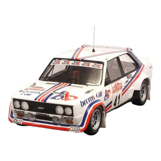 Fiatフィアット 131 Abarthアバルト 1978 ホワイト