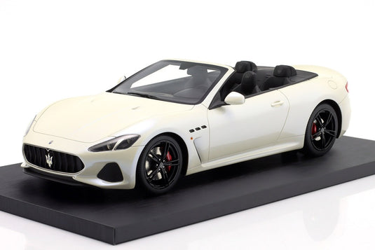Maseratiマセラティ GranCabrio グランカブリオ 2019 ホワイト / TrueScale 1/18 ミニカー