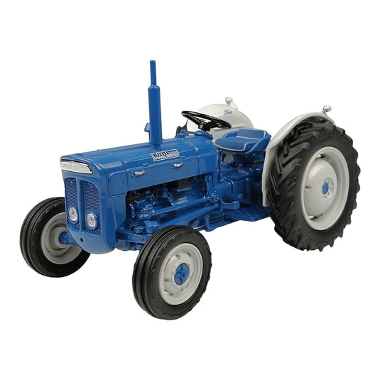 Fordフォード Super Dexta Diesel 2000 Tractorトラクター / Universal Hobbies 1/32 模型