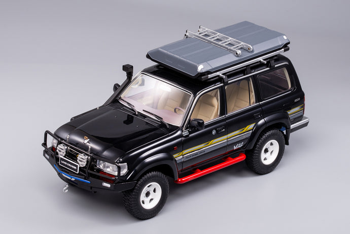 Toyota Land Cruiser J8 black / NZG 1/18 ミニカー