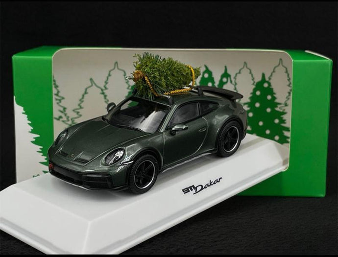 Porscheポルシェディーラーモデル 911 Dakar Type 992 2022 with Christmas Tree Oak Green Metallic 1/43 Spark