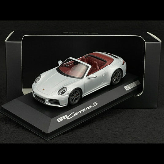 Porsche 911 Carrera S カブリオレ Type 992.2 2024 GTシルバー メタリック/ MINICHAMPS 1/43 ポルシェディーラーモデルミニカー