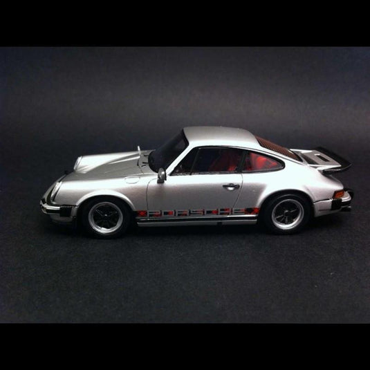 Porsche 911 ターボ 3.0 1974年モデル ルイーゼ・ピエヒシルバーグレー/Spark 1/43ミニカー ポルシェ特注