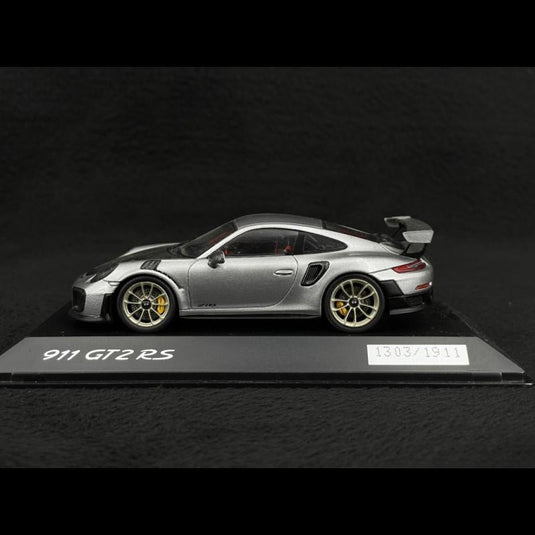 Porsche 911 GT2 RS 991型 シルバー/ブラック/Spark 1/43ミニカー ポルシェ特注