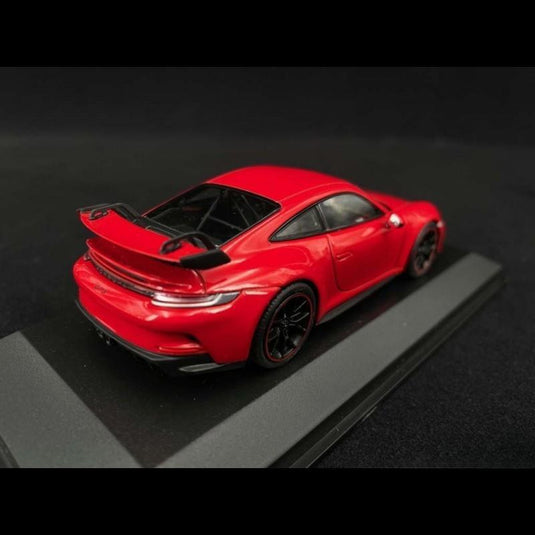 Porsche 911 GT3 992型 2021年モデル ガーズレッド/Minichamps 1/43ミニカー ポルシェ特注