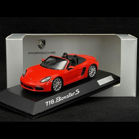 Porsche 718 ボクスターS 982型 2016年モデル ラバオレンジ/Minichamps 1/43ミニカー ポルシェ特注