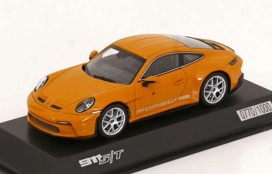 Porsche 911 (992) S/T Porsche特注モデル 限定1000個/ Spark 1/43 ミニカー