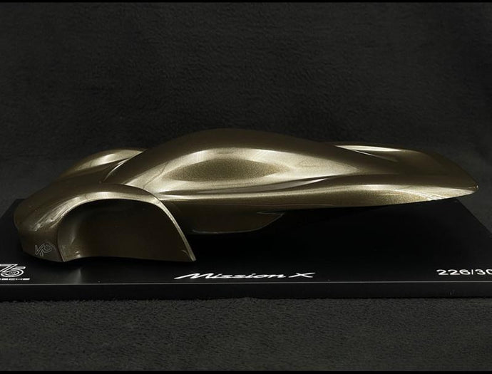 Porscheポルシェディーラーモデル Mission X Sculpture 75Y Collection Copper Rocket Metallic 1/18