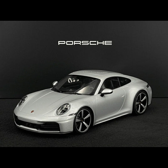 Porsche 911 Carrera クーペ Type 992.2 2024 GTシルバー メタリック/ MINICHAMPS 1/18 ポルシェディーラーモデルミニカー