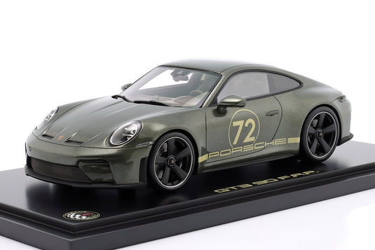 Porscheポルシェ 911 992.2 GT3 Touring 90th birthday F.A. Porsche 2025 グリーン ディーラーモデル //18 ミニカー