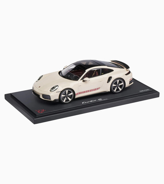 【予約】2027年発売予定 Porscheポルシェ 911 992-2 ターボS クーペ 2025 クリーム ブラック 500台限定 ディーラーモデル / Spark 1/18 ミニカー