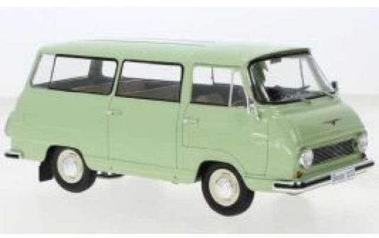 1968 シュコダ 1203 ライトグリーン/ WHITEBOX  1/24 ミニカー