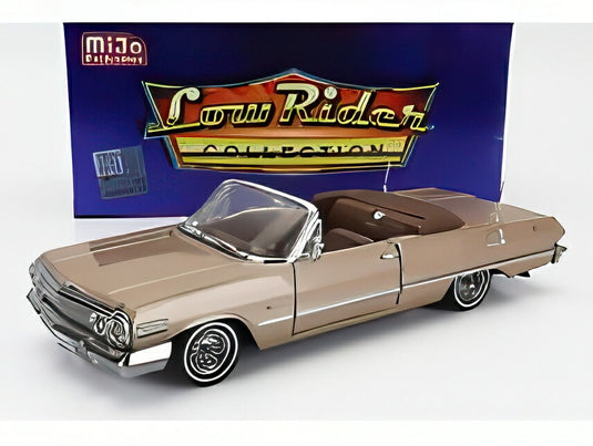 【予約】CHEVROLET IMPALA カブリオレ オープン ローライダー 1963 ゴールドメタリック/ WELLY 1/24 ミニカー