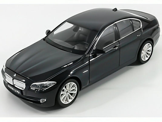 BMW 5シリーズ 535i F10 2010 ブラックメタリック/ WELLY 1/24 ミニカー