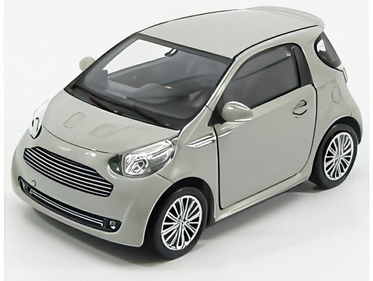 【予約】ASTON MARTIN CYGNET 2ドア 2010 ライトグレーメタリック/ WELLY 1/24 ミニカー