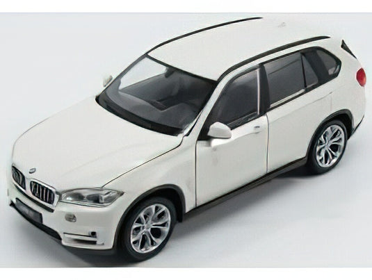 【予約】BMW X5 5.0i X DRIVE (F15) 2015 ホワイト/ WELLY 1/24 ミニカー
