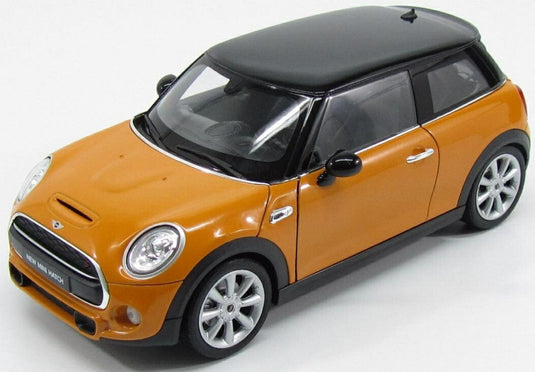 【予約】 MINIミニ Cooperクーパー Hatchハッチ 2 Door 2015 オークル ブラック / WELLY 1/18 ミニカー