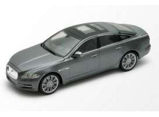 2010 ジャガー XJ グレー Jaguar XJ ミニカー 2010年仕様 ジャガー XJ / WELLY 1/24 ミニカー