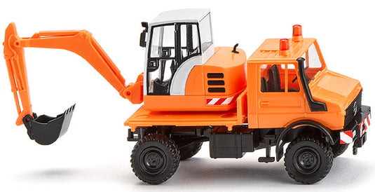 1975 93 Unimog フラットベッド 油圧ショベル付き Municipal Orange ハイクオリティプラスチック トラック / Wiking 1/87 建設機械模型 工事車両