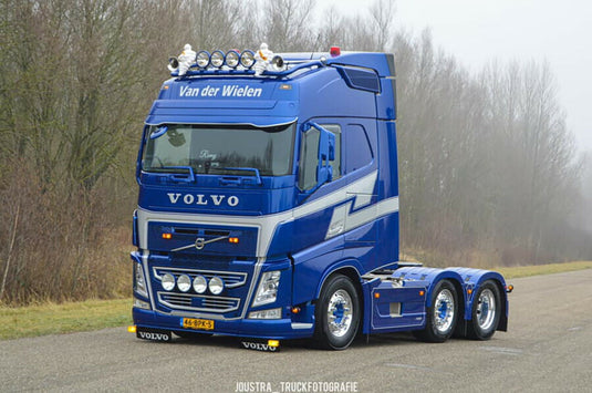 【予約】V.O.F. VAN DER WIELEN VOLVO FH4 GLOBETROTTER 6X2 TWIN STEER トラクタ/WSI 1/50 建設機械模型 工事車両