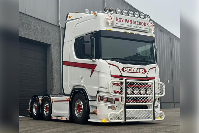 【予約】2025年10-12月以降発売予定 SCANIA R ハイライン CR20H 6X2 ツインステア VAN MERODE TRANSPORT仕様 トラック / WSI 1/50 建設機械模型 工事車両