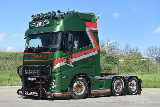 予約】2025年発売予定SOLAM VOLVO FH5 GLOBETROTTER XL 6X2 TWIN STEER トラック/WSI 1 –  ラストホビー