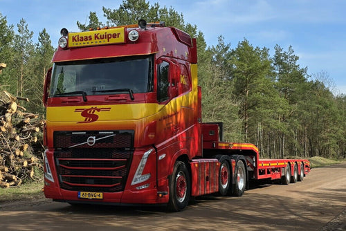 【予約】12月以降発売予定 クラスカイパートランスポート VOLVO FH5 グローブトロッター 6x2 ツインステア セミローローダー 3軸 トレーラー / WSI 1/50 建設機械模型 工事車両