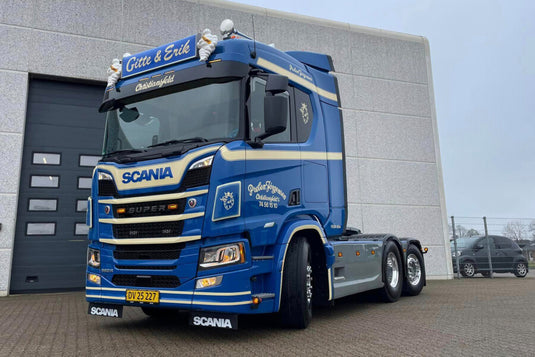 【予約】2025年10-12月以降発売予定 SCANIA R ノーマル CR20N 6X2 タグアクスル PREBEN J?RGENSEN仕様 トラック / WSI 1/50 建設機械模型 工事車両