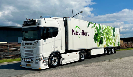 【予約】2025年発売予定JZ TRANSPORT NOVIFLORA SCANIA S HIGHLINE CS20H 4X2 REEFER TRAILER - 3 AXLE トレーラー/WSI 1/50 建設機械模型 工事車両