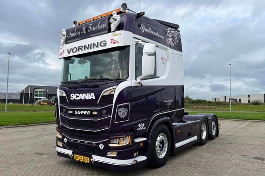 【予約】2025年10-12月以降発売予定 SCANIA R ハイライン CR20H 6X2 タグアクスル ホワイトライン仕様 トラック / WSI 1/50 建設機械模型 工事車両