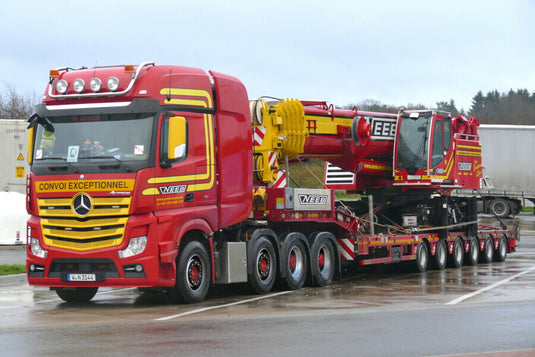 Neeb Mercedes Benz Actros MP4 SLT Giga Space SL ローローダー / WSI 1/50 建設機械模型 工事車両