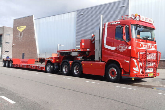 【予約】2025年発売予定 LOONBEDRIJF VAN ETTEN VOLVO FH5 スリーパーキャブ 6×4 1軸ドリー付きディープローダー - 4軸 トレーラー / WSI 1/50 建設機械模型 工事車両