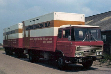 【予約】2026年発売予定 VISBEEN DAF 2600 4x2 5軸 リジッドボックストラック ＆ ターンテーブルドローバートレーラー トラック / WSI 1/50 建設機械模型 工事車両