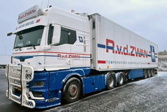【予約】2026年発売予定 MAN TGX GX 6X2 TAG AXLE REEFER TRAILER 3 AXLE R. v.d. Zwan / WSI 1/50 建設機械 模型