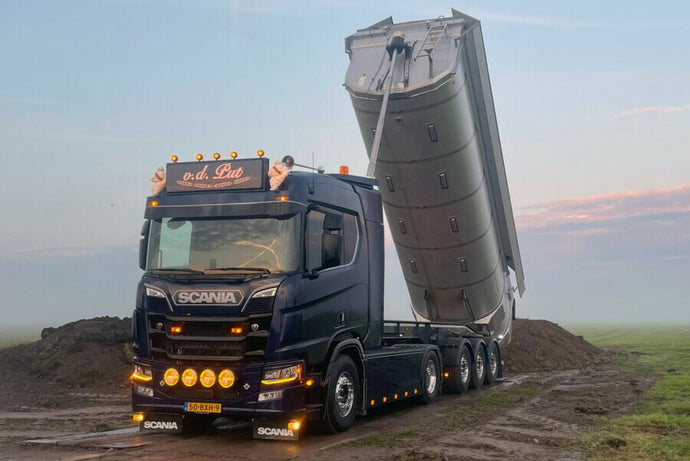 【予約】2026年発売予定 LOONBEDRIJF VD PUT SCANIA R NORMAL CR20N 4x2 3軸 非操舵ダンプトレーラー ダンプ / WSI 1/50 建設機械模型 工事車両