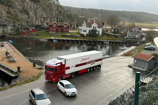 【予約】2026年発売予定 LEEGWATER DAF XF 105 スーパースペースキャブ 4X2 冷凍トレーラー 3軸 トレーラー / WSI 1/50 建設機械模型 工事車両