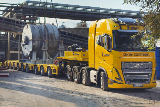 【予約】2026年発売予定 STANGE VOLVO FH5 GLOBETROTTER XL 8X4 SL低床トレーラー 3軸ドーリー付き 7軸 トラック / WSI 1/50 建設機械模型 工事車両