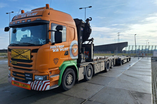 【予約】2026年発売予定 HOLTROP VD VLIST SCANIA ストリームライン ハイライン リジッドフラットベッドトラック 8X2 タグアクスル フラットベッドトレーラー 3軸 PALFINGER PK 92002 SH付き トレーラー / WSI 1/50 建設機械模型 工事車両