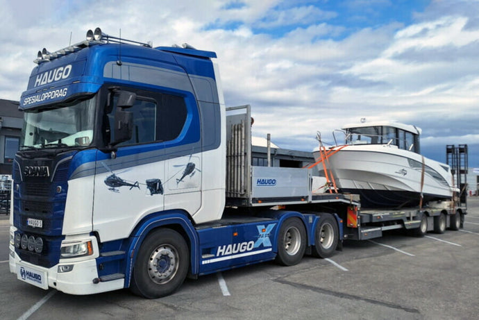 【予約】2026年発売予定 HAUGO SPESIALOPPDRAG SCANIA S HIGHLINE CS20H 6X4 セミローローダー ランプ付 3軸 トレーラー / WSI 1/50 建設機械模型 工事車両