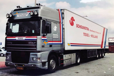 【予約】2026年発売予定 SCHOUWSTRA DAF 95XF スーパースペースキャブ 4X2 リーファートレーラー 3軸 / WSI 1/50 建設機械模型 工事車両