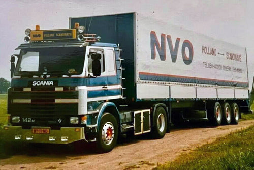 【予約】2026年発売予定 B W SLIK TRANSPORT SCANIA 2 SERIES 4X2 カーテンサイドトレーラー 3軸 / WSI 1/50 建設機械模型 工事車両