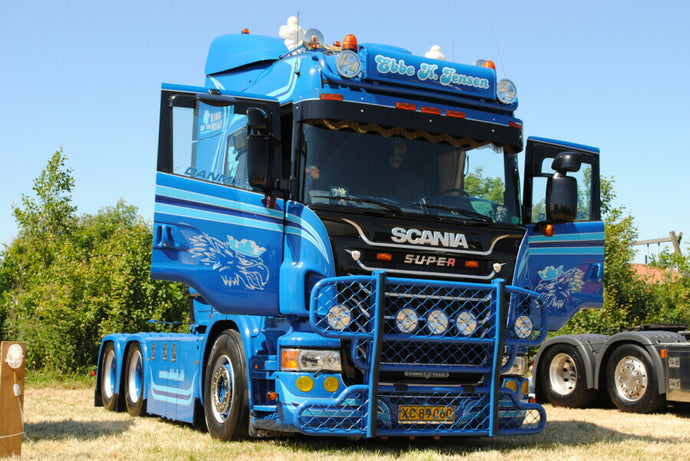 【予約】2026年発売予定 EBBE K JENSEN SCANIA R5 HIGHLINE 6x2 タグアクスル トラクタ / WSI 1/50 建設機械模型 工事車両